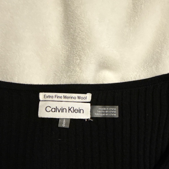 Calvin Klein extra fine merino wool sweater - Picture 2 of 2